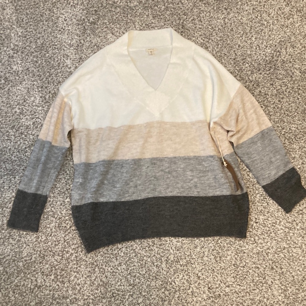 NWT Medium VNeck Drop Shoulder Loose Fit Light Weight Colorblock Striped Sweater